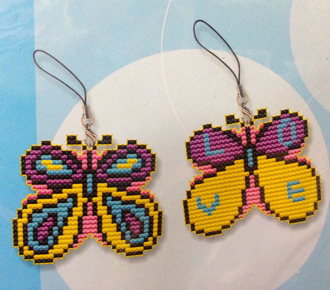 6052 Брелок-вышивка Китай бабочки 